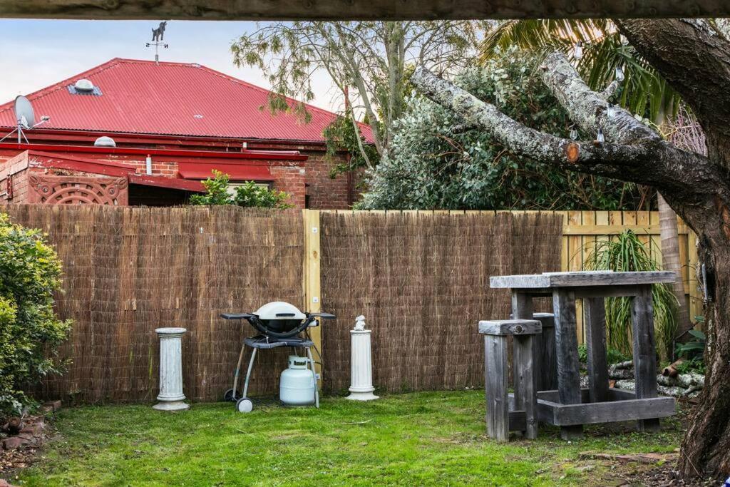 950M To Cbd - Instant Book Tidy Unit Apartamento Gisborne Exterior foto