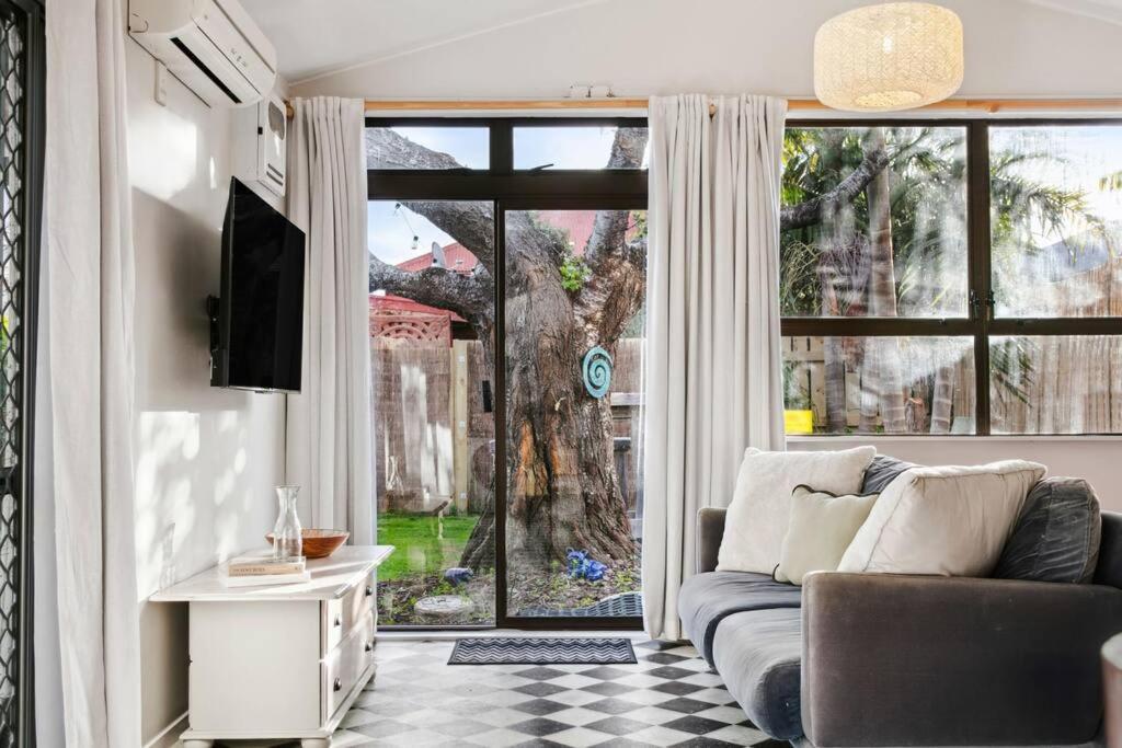 950M To Cbd - Instant Book Tidy Unit Apartamento Gisborne Exterior foto